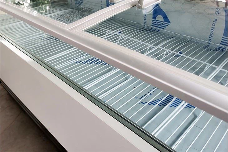 Double Temperature Display Refrigerator